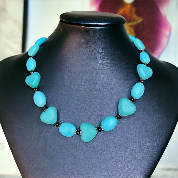 Southwestern Style Heart Shaped Howlite Turquoise Blue Color Beaded Necklace 19” - Picture 1 of 6